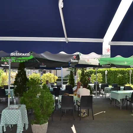 Della Stazione Hotel *
